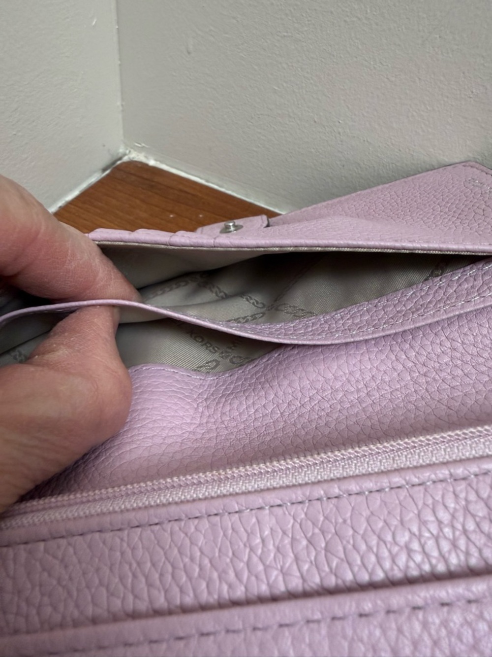 Michael Kors Lilac Pebbled Leather Phone Crossbody - Picture 7 of 12